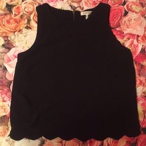 Elegant balck top